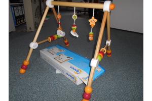 HOUTEN BABY SPEELTRAPEZE (SPEELBOOG) DEMONTABEL.